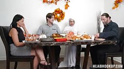28 11 2022 Audrey Royal and Nadia White - Thanksgiving the Hijab Way