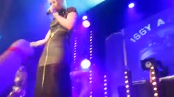 Iggy Azalea Work Live and Hot